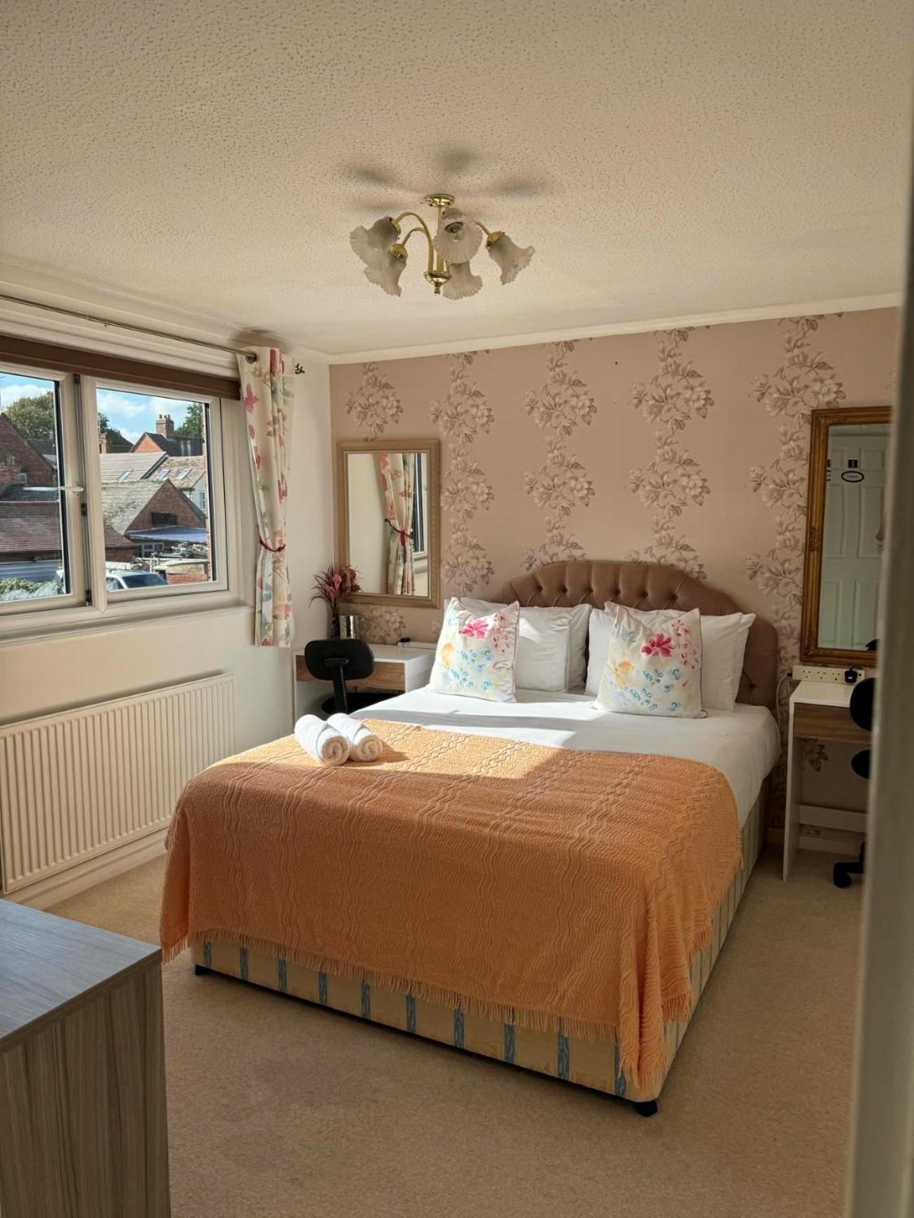 Enjoy Your Stay At Chorley Road Droitwich Spa Exterior foto